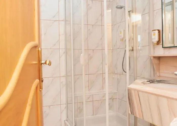 Lindner فندق Vöcklabruck