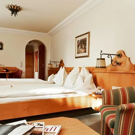 Lindner Hotel 3*
